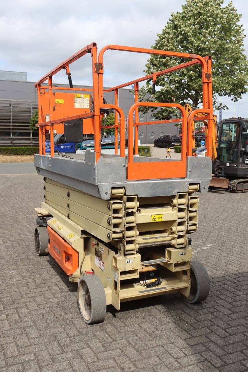 Scissor lift JLG 3246 ES Electric 11.68m 2011