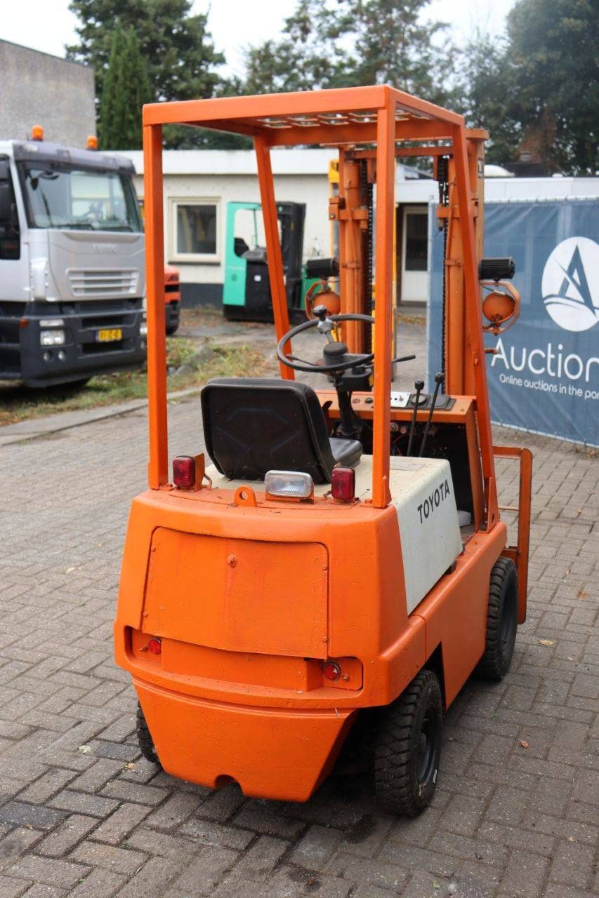 Toyota 2F6L9 Electric Forklift 900kg 3.0m