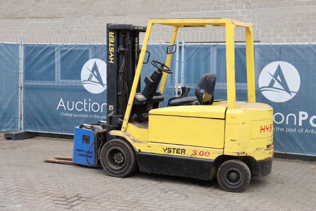 Hyster J3.00XM Elektrogabelstapler, 3000 kg, 3,2 m, Baujahr 1998
