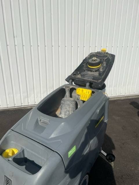 Karcher B 120 W BP Electric Scrubber/Vacuum 2015