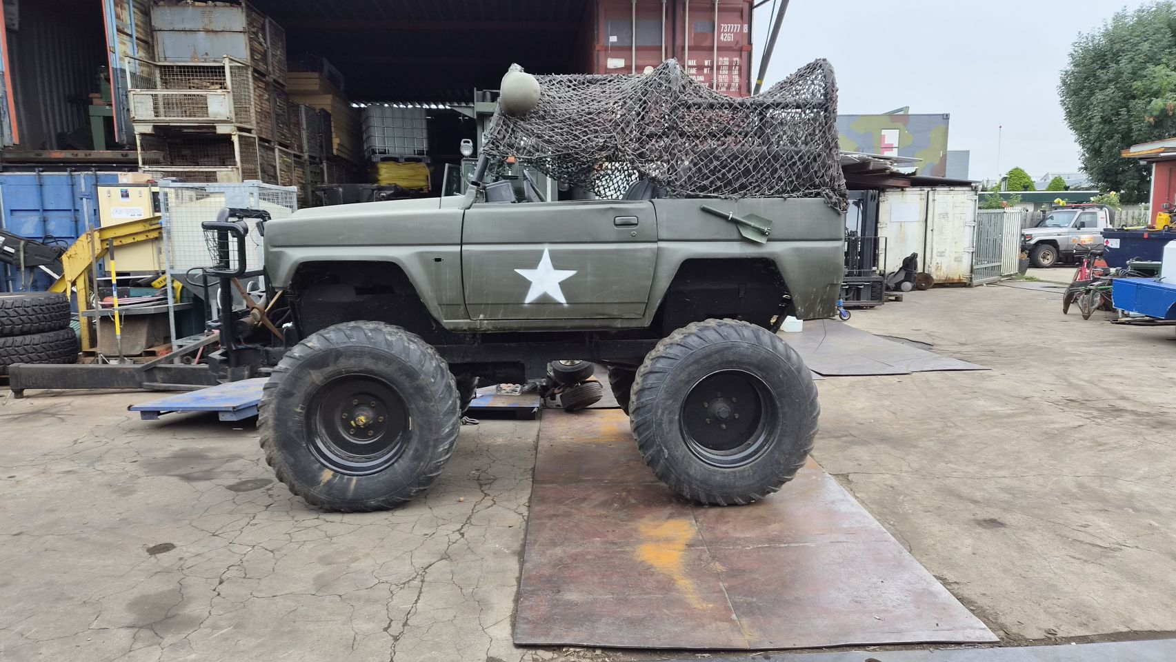 4x4 Monstertruck Unimog