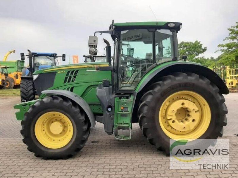 John Deere 6215 R