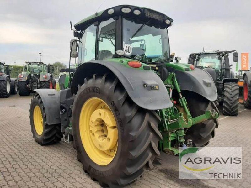 John Deere 6215 R