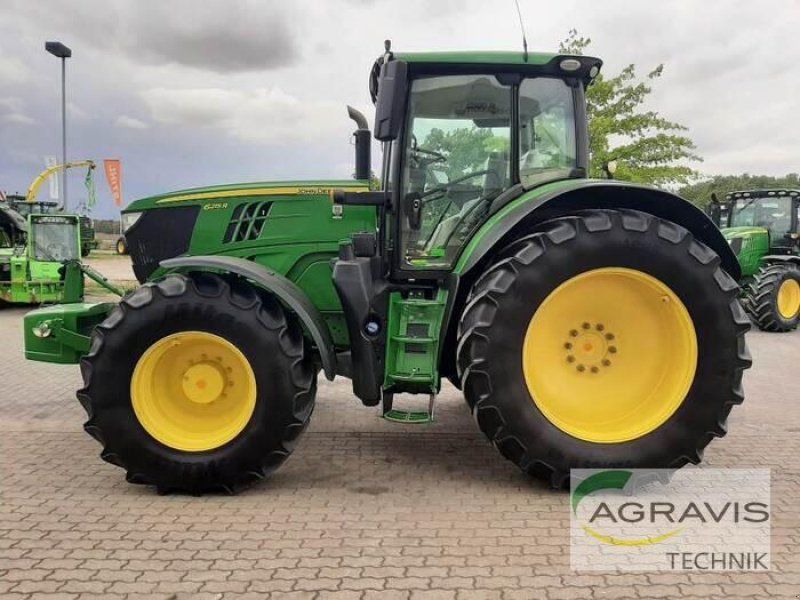 John Deere 6215 R