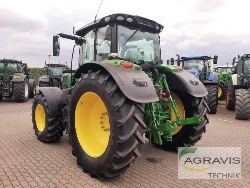 John Deere 6215 R