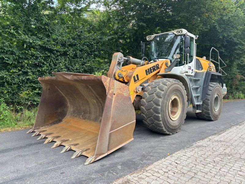 Liebherr L 566