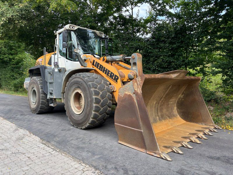 Liebherr L 566