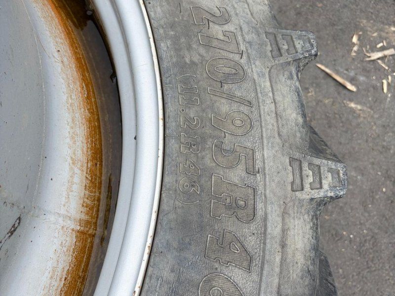BKT 270/95 R46