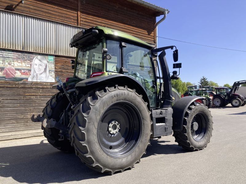 Valtra G135A