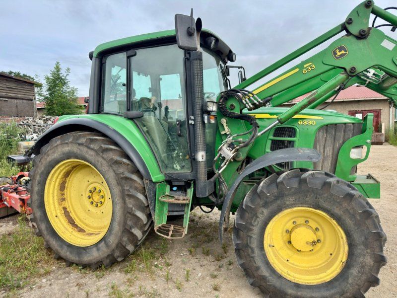John Deere 6330
