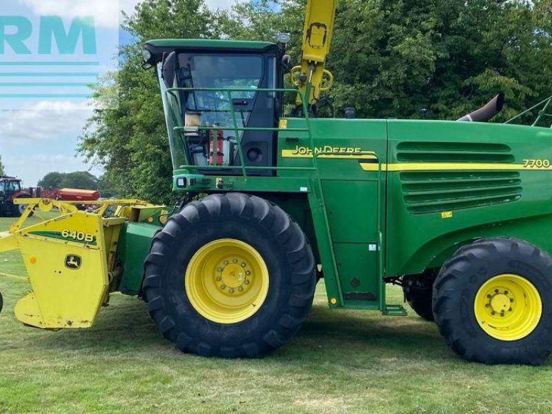 John Deere 7700