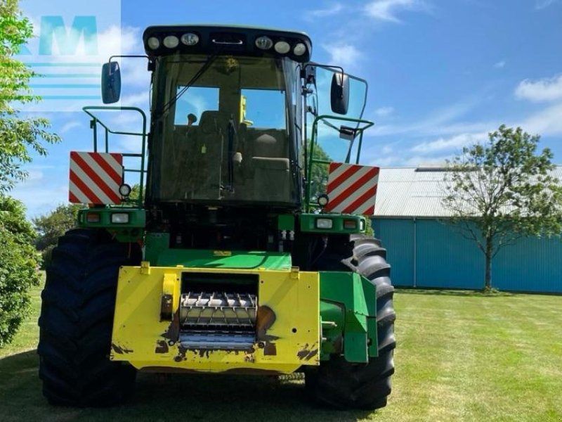 John Deere 7500