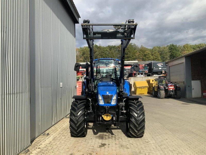 New Holland T 5.105 Electro Command