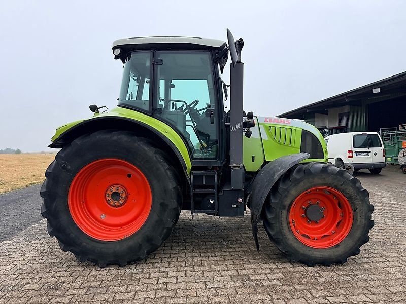 Claas ARION 530 CIS