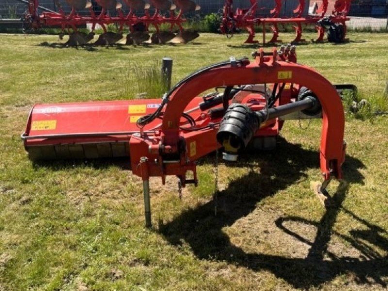 Kuhn TBES 262