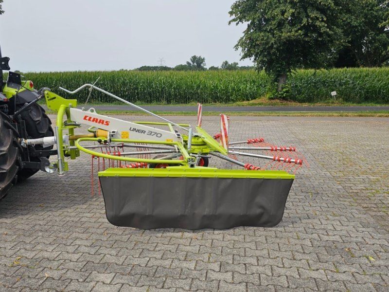 Claas Liner 370 Tandem