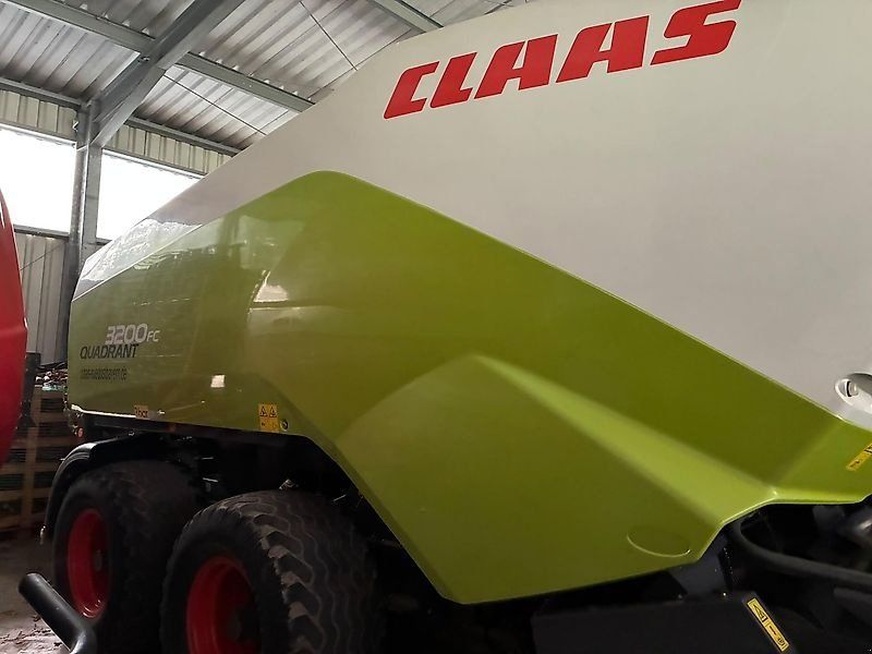 Claas Quadrant 3200 FC
