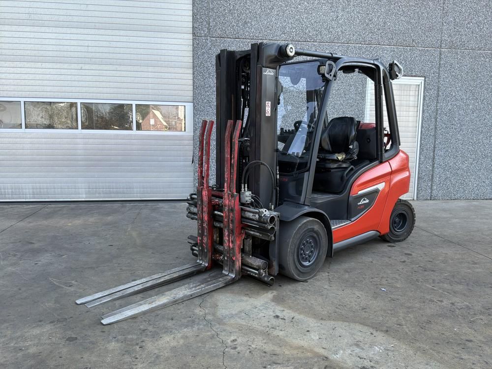2021 Linde H35T heftruck met dubbele vork