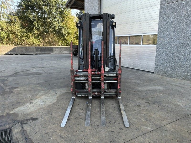 2021 Linde H35T heftruck met dubbele vork