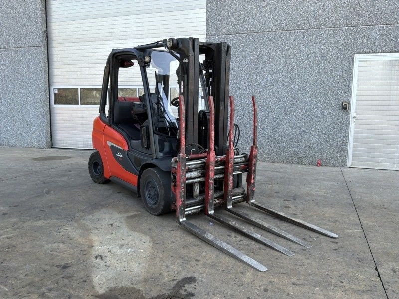 2021 Linde H35T heftruck met dubbele vork