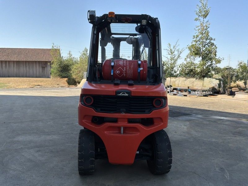 2021 Linde H35T heftruck met dubbele vork