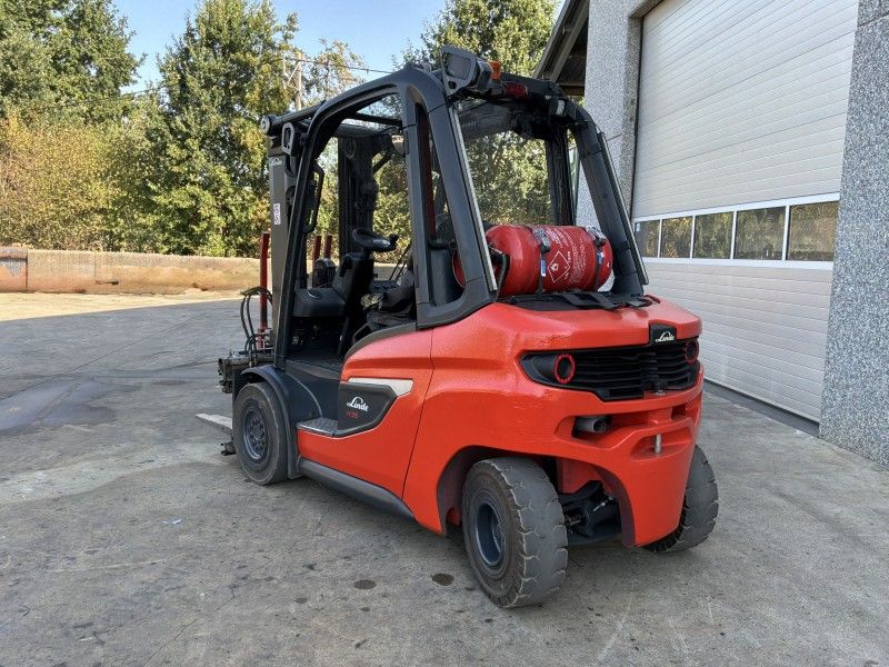 2021 Linde H35T heftruck met dubbele vork