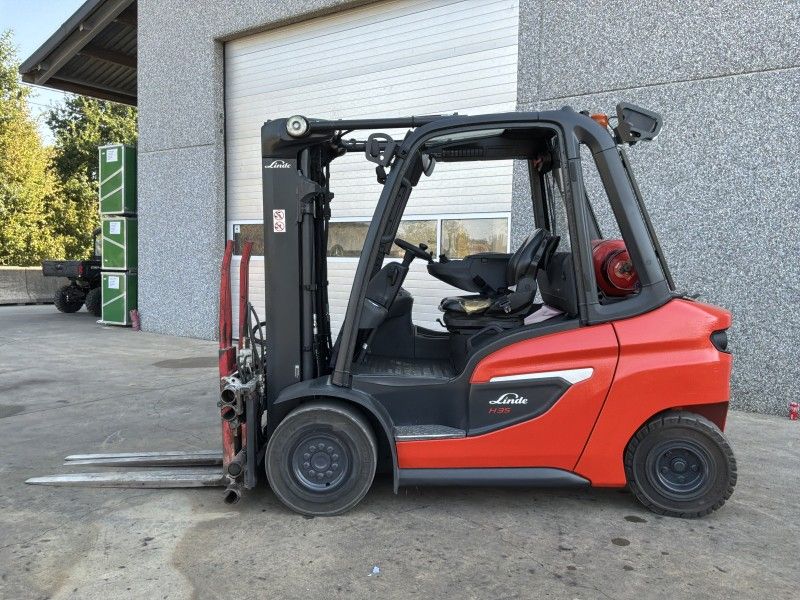 2021 Linde H35T heftruck met dubbele vork