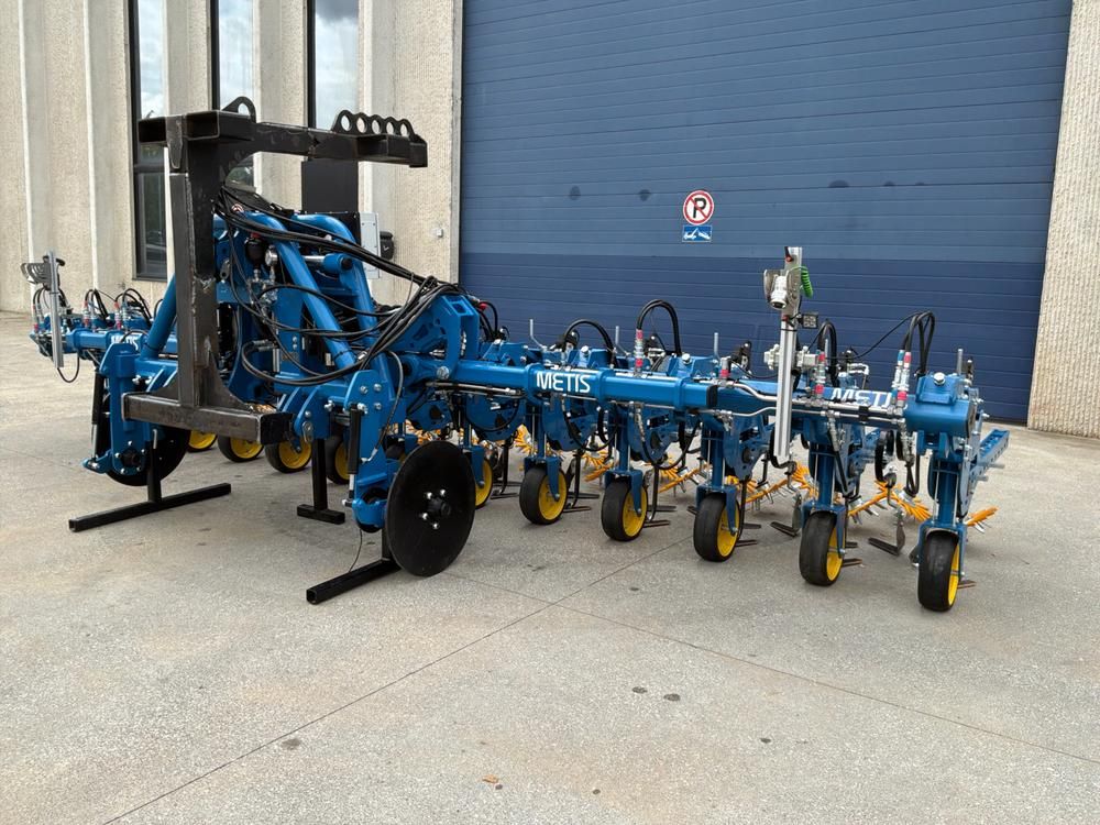2025 Agrivaux SS300-Metis U Hoeing Machine