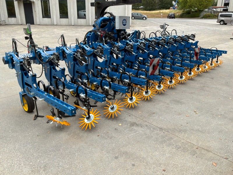 2025 Agrivaux SS300-Metis U Hoeing Machine