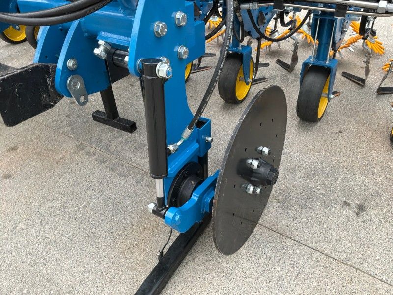 2025 Agrivaux SS300-Metis U Hoeing Machine
