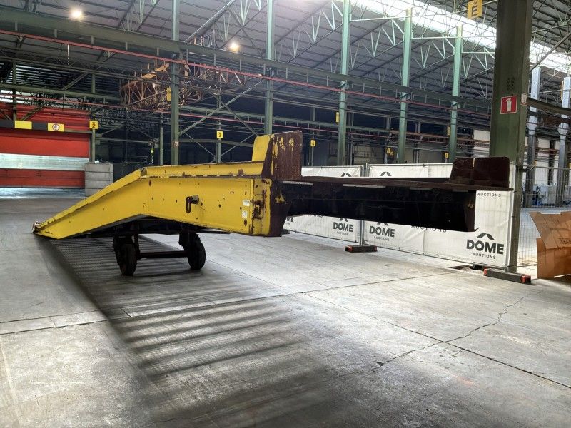 Mobile loading dock