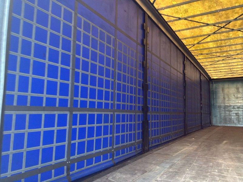 2017 Kögel Mega S-24-1 Curtainsider Trailer