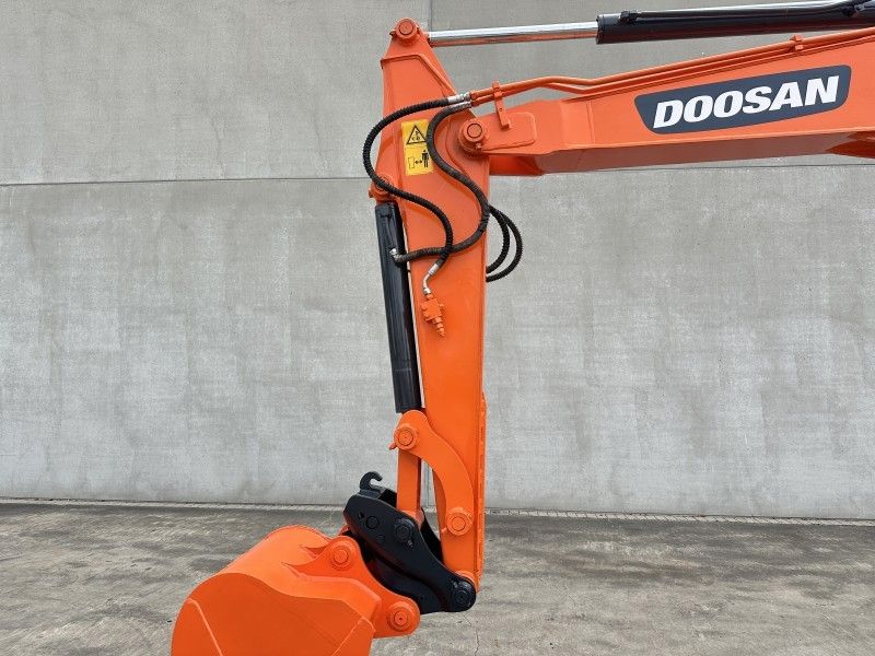 2017 Doosan DX55-9C Midigraafmachine