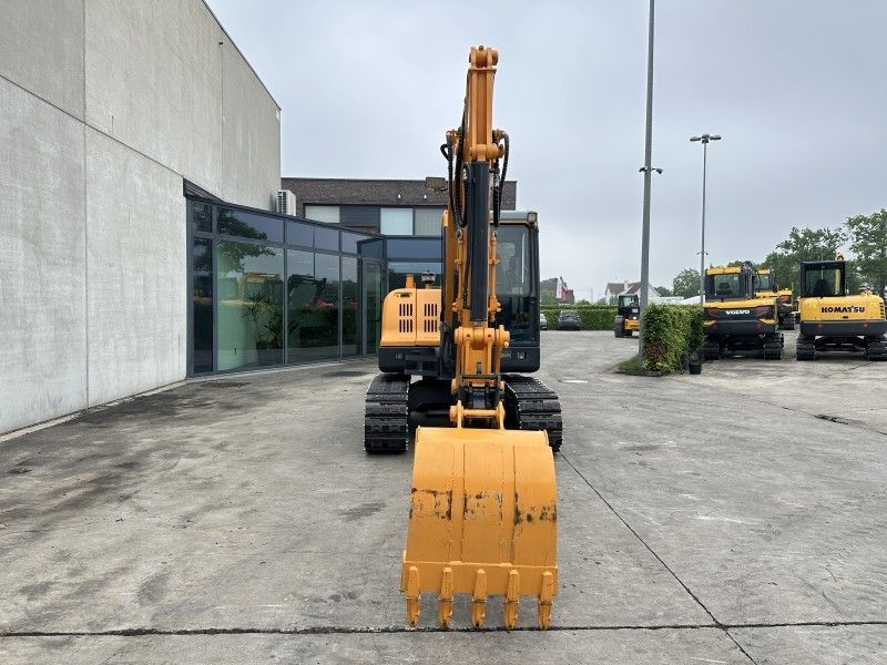 2016 Hyundai R60VS Mid-Size Excavator
