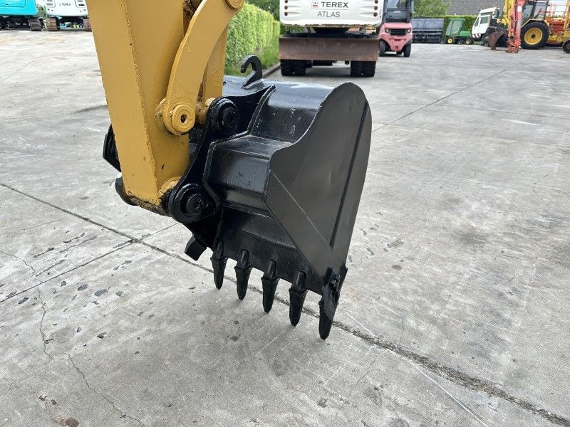 2013 Caterpillar 305.5 Mid-Size Excavator
