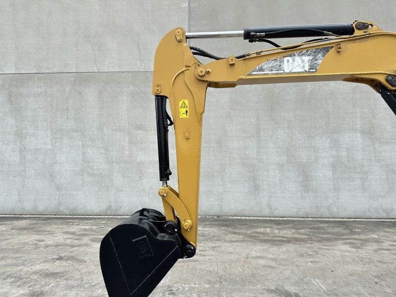 2013 Caterpillar 305.5 Mid-Size Excavator