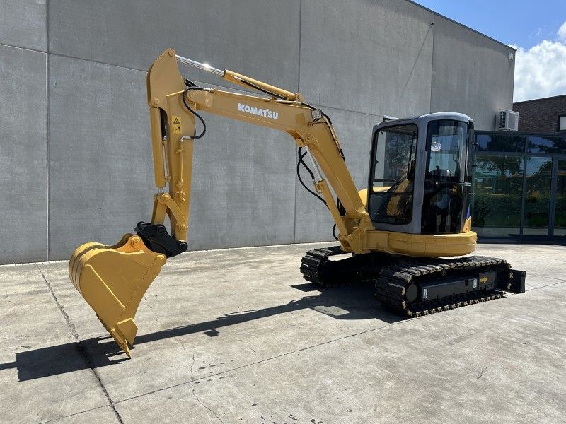 2010 Komatsu PC40MR-1 Mid-Size Excavator
