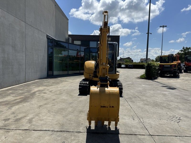 2010 Komatsu PC40MR-1 Mid-Size Excavator