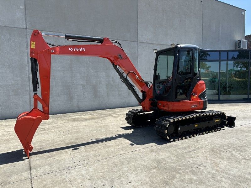 Kubota KX155-3SZ Mid-Size Excavator