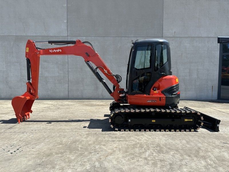 Kubota KX155-3SZ Mid-Size Excavator
