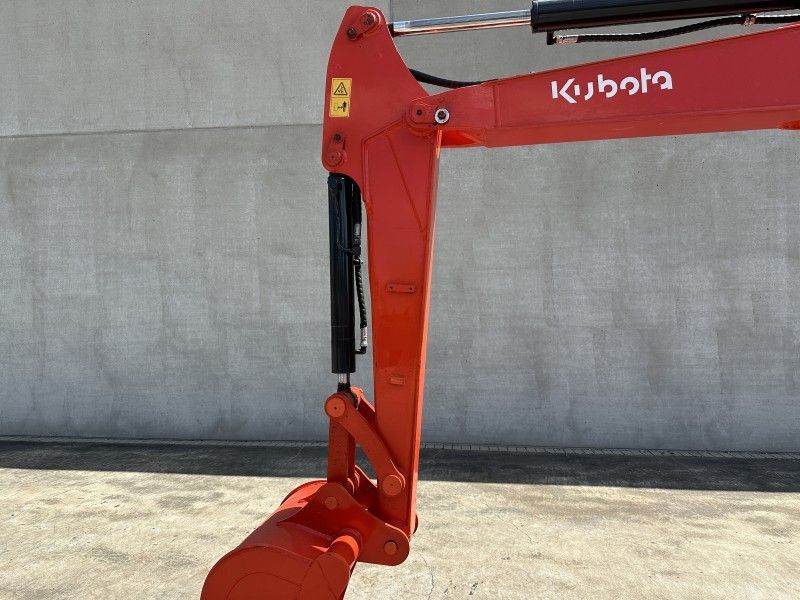 Kubota KX155-3SZ Mid-Size Excavator