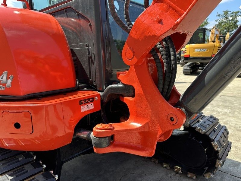Kubota KX155-3SZ Mid-Size Excavator