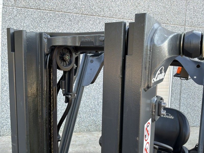 2020 Linde E12 EVO Electric Forklift (demo unit)