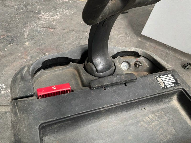 2002 Crown GPC2020 Electric Pallet Truck