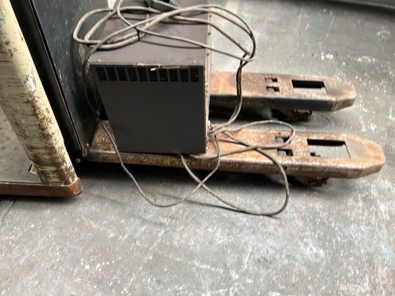 2002 Crown GPC2020 Electric Pallet Truck