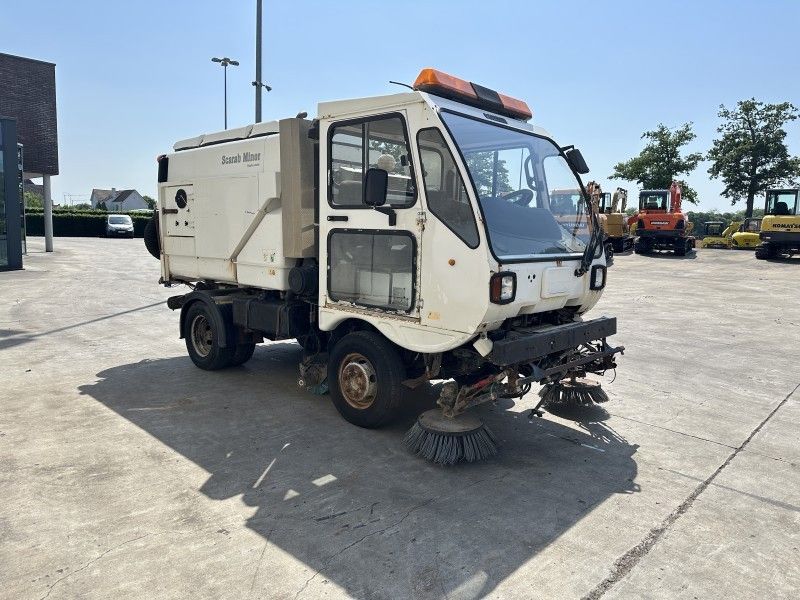 2005 Scarab Sweeper Truck