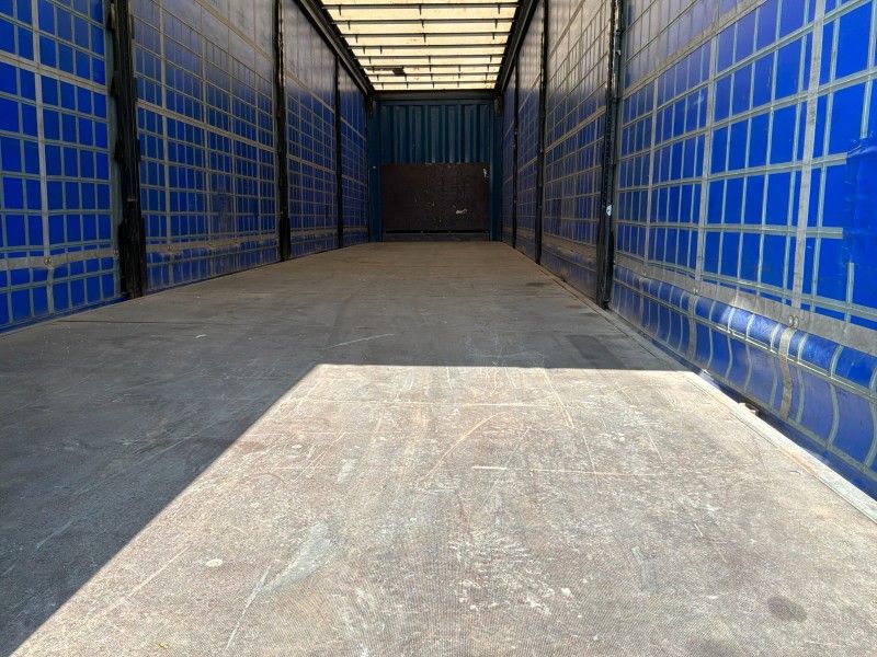 2013 Krone SD Curtain-Sided Trailer