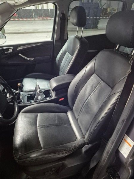 2012 Ford S-Max Multipurpose Passenger Vehicle
