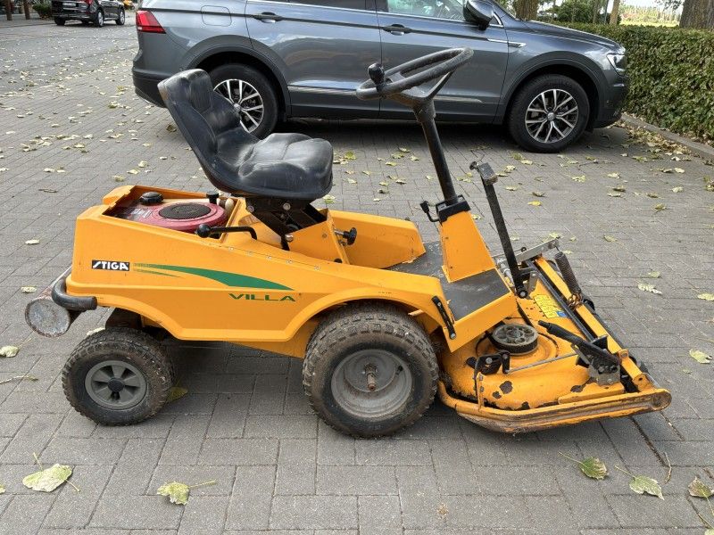 Stiga Villa Senator Ride-On Mower (needs repair)