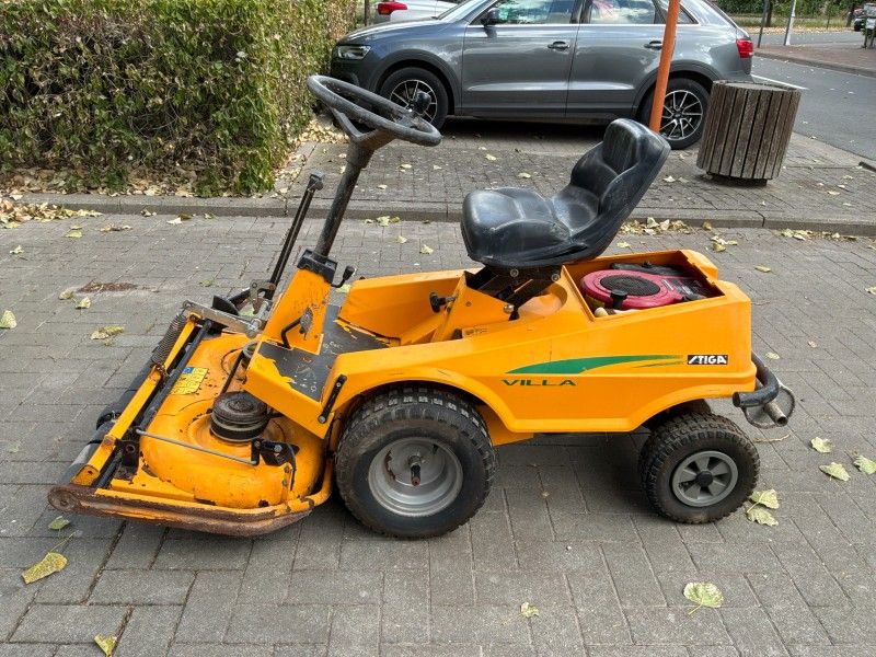 Stiga Villa Senator Ride-On Mower (needs repair)